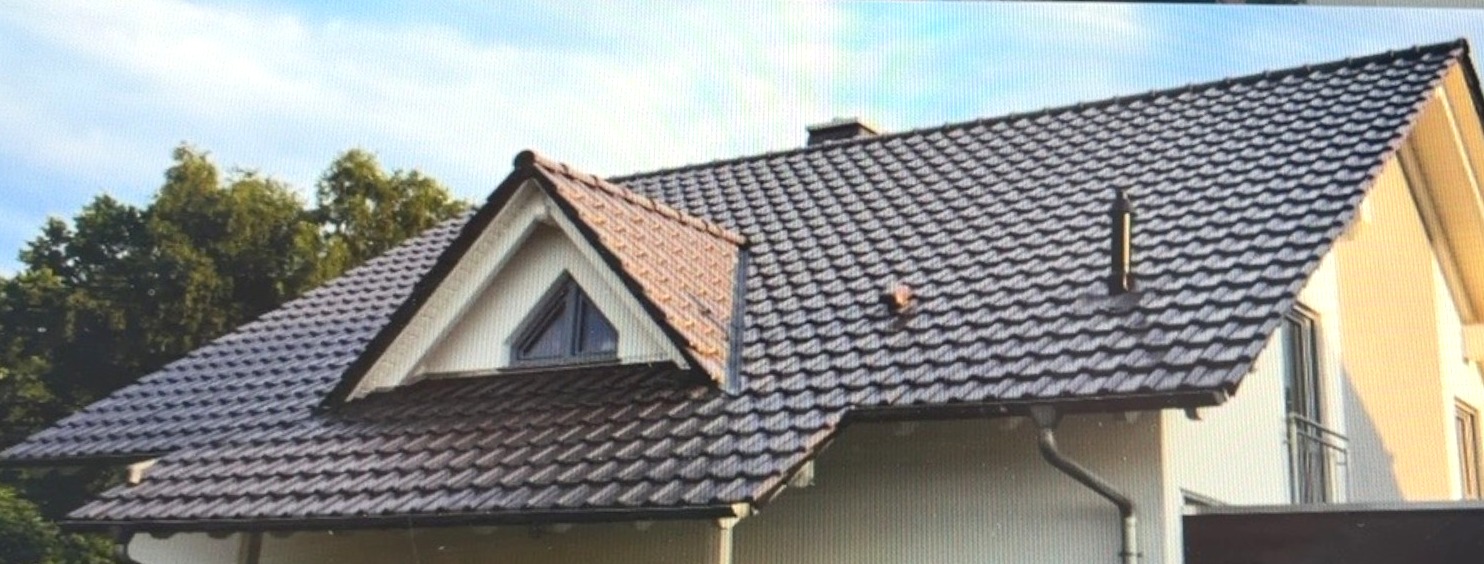 Steildach mit Dachziegeln